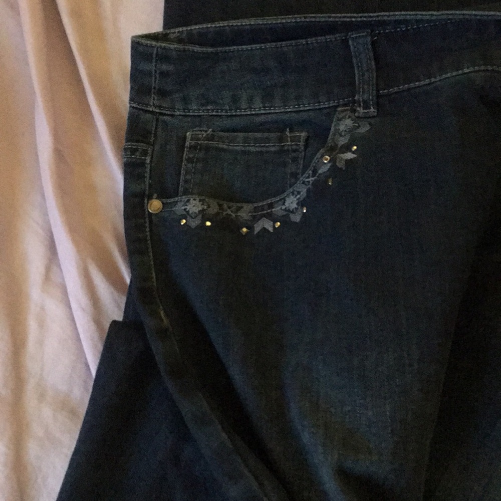 Jeans - Picture 2 of 5
